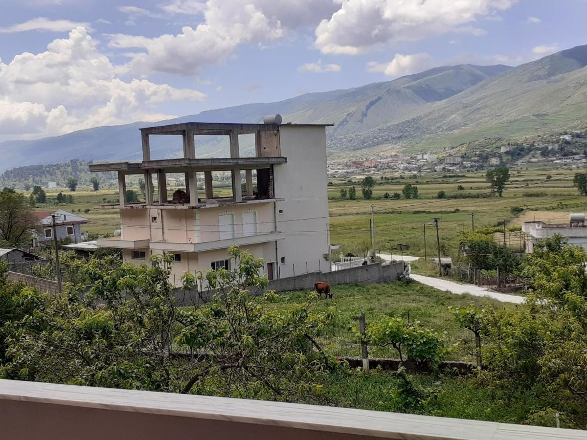 Kanushi House Gjirokastër Buitenkant foto
