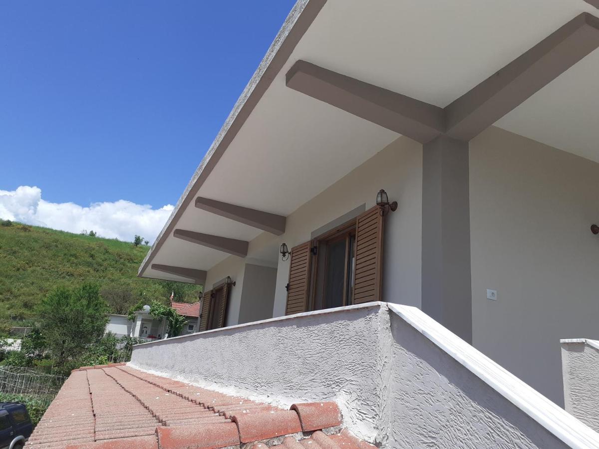 Kanushi House Gjirokastër Buitenkant foto